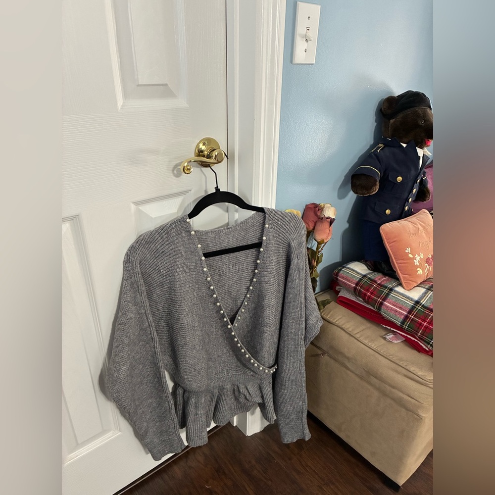 Gray V-Neck Sweater with Pearl Detailing
